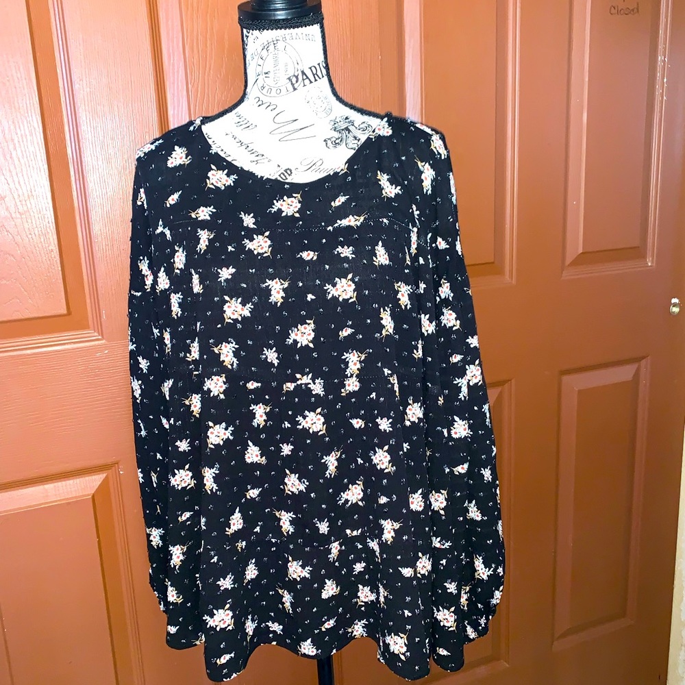 New beautiful floral blouse